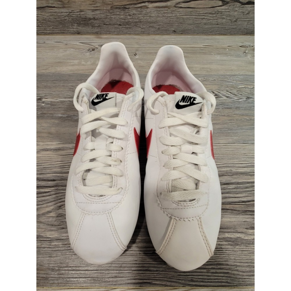 Woman's Nike Classic Cortez White leather Forrest gump shoes size 9